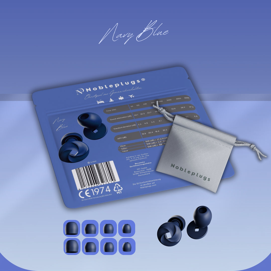 Nobleplugs Gehörschutz in ear. Zertifizierte, wiederverwendbare und geräuschunterdrückende Ohrstöpsel zum Schlafen in der Farbvariante Navy Blue. Gegen Schnarchen und andere Umgebungsgeräusche bei Konzert, Festival, Motorrad, Arbeit und zum Druckausgleich im Flugzeug.